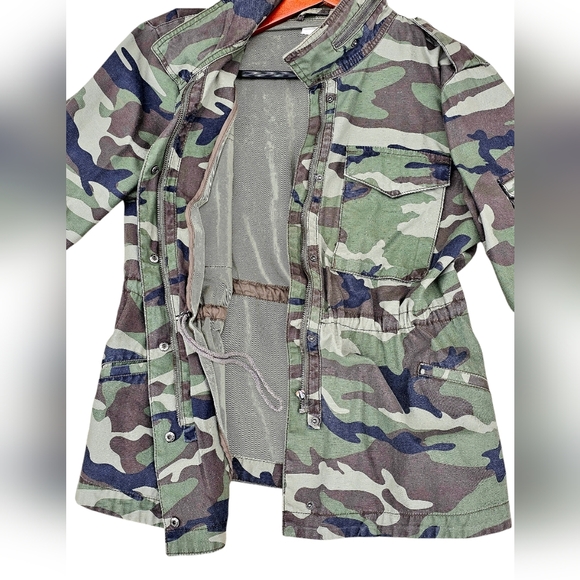 Thread & Supply Camo Jacket w/Waist Drawstring - Medium - Picture 8 of 15